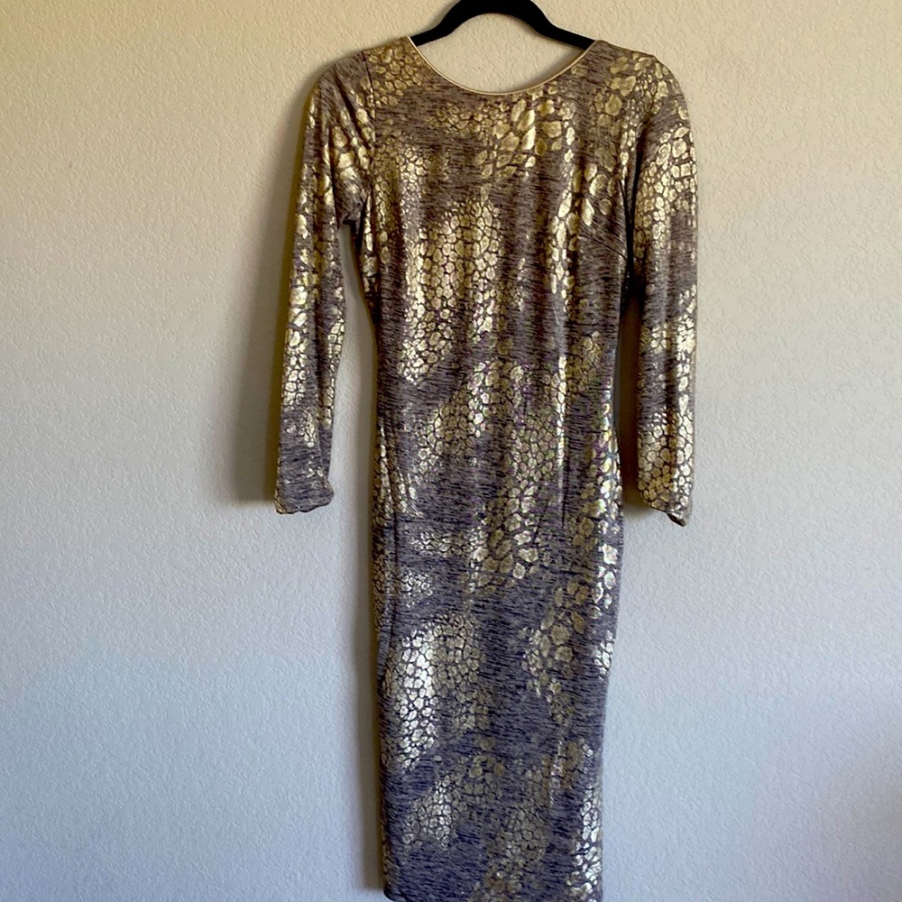 Great form fitting dress!
